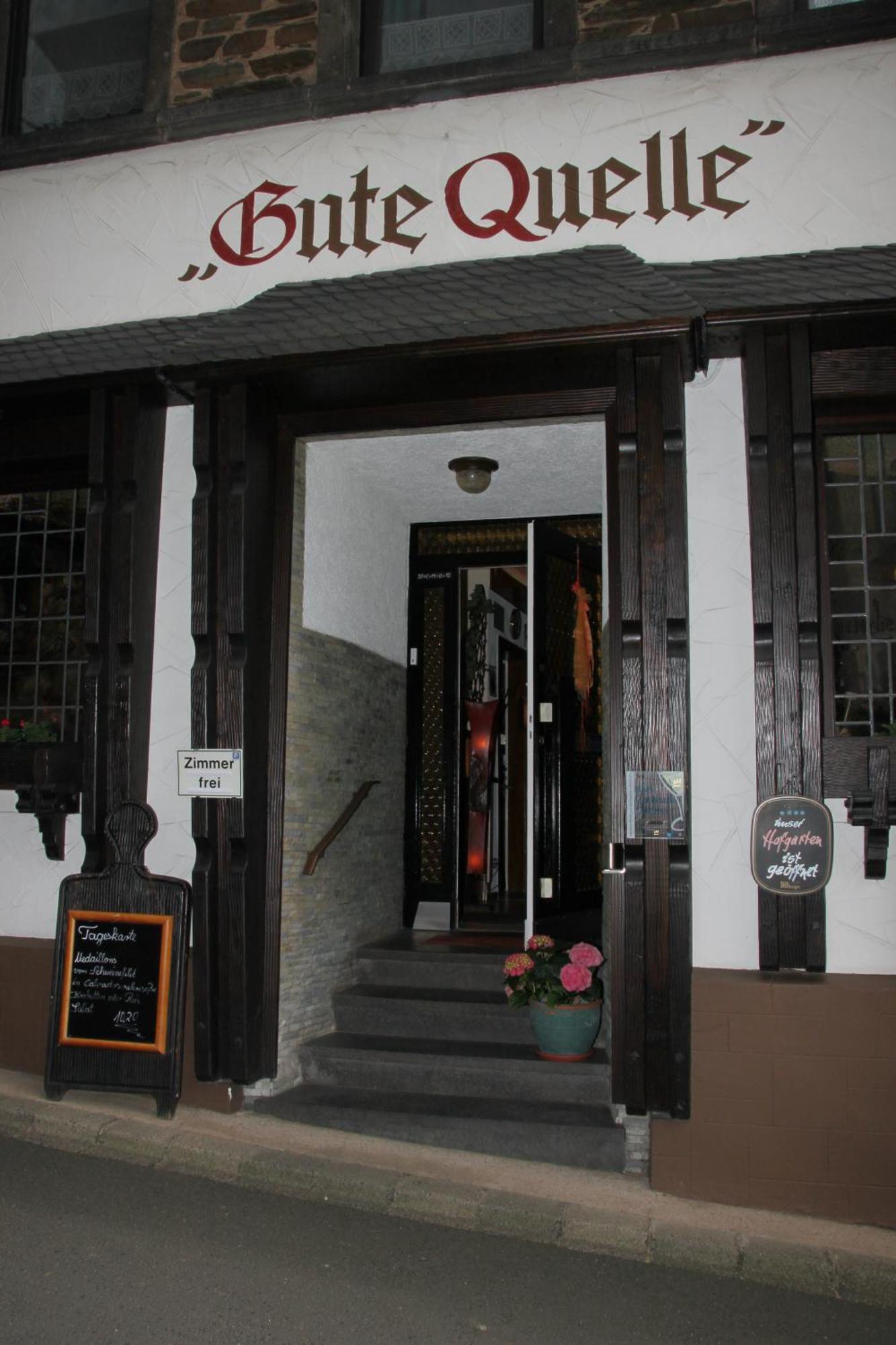 Hotel Und Gaestehaus Gute Quelle Cochem Zewnętrze zdjęcie